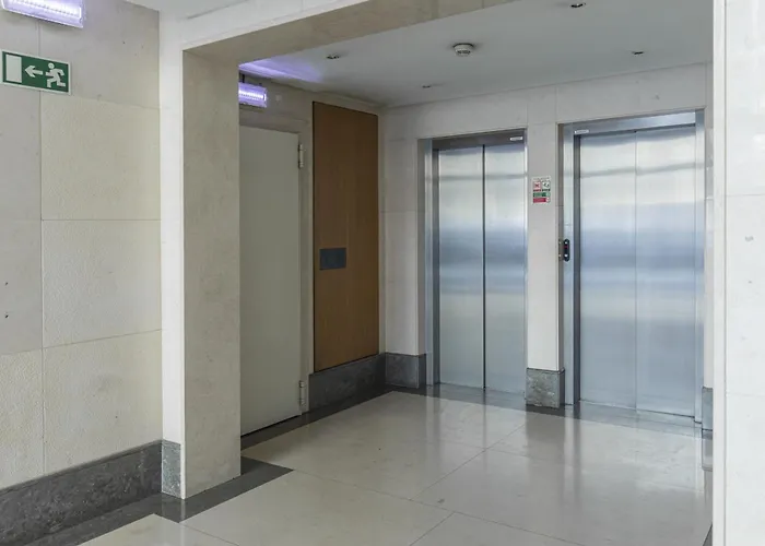 2 Bedroom Large By Innkeeper דירה ליסבון